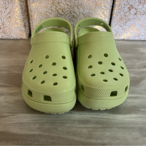 Crocs Iconic Comfort Light Green Women's Clog Slip-On Size 10. NWOT New - Picture 2 of 7